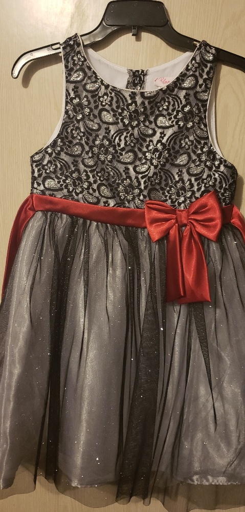 Girls dress